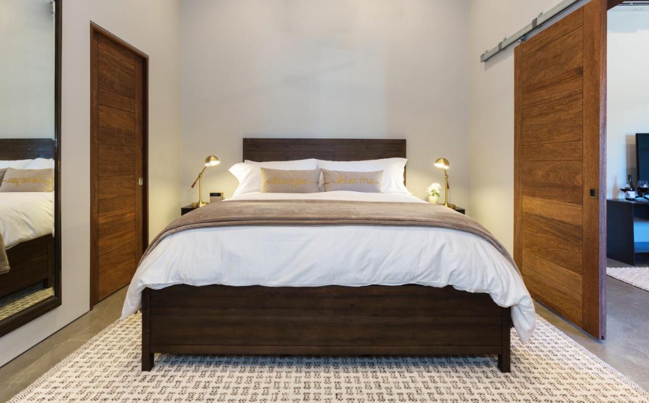 Bed And Barrel At Stonehouse Cellars Bed and Breakfast Clearlake Oaks Eksteriør billede